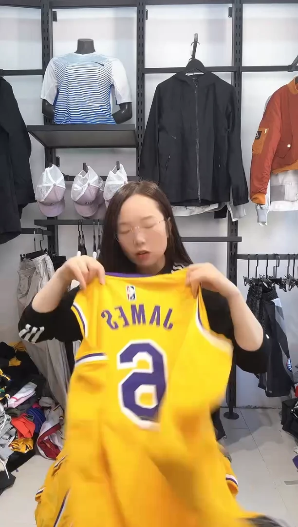 2314   编码  耐克卫衣服饰过款为准 尺码