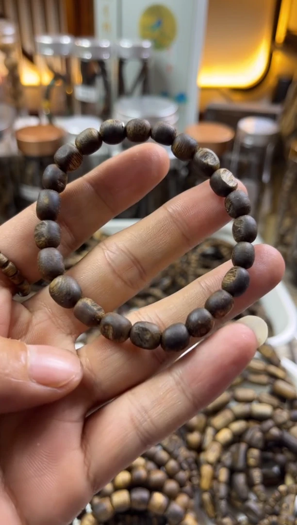 【闪购商品】沉香手串绿棋留疤随形单圈  多样性发其一