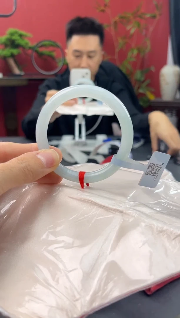 未镶嵌手镯翡翠10