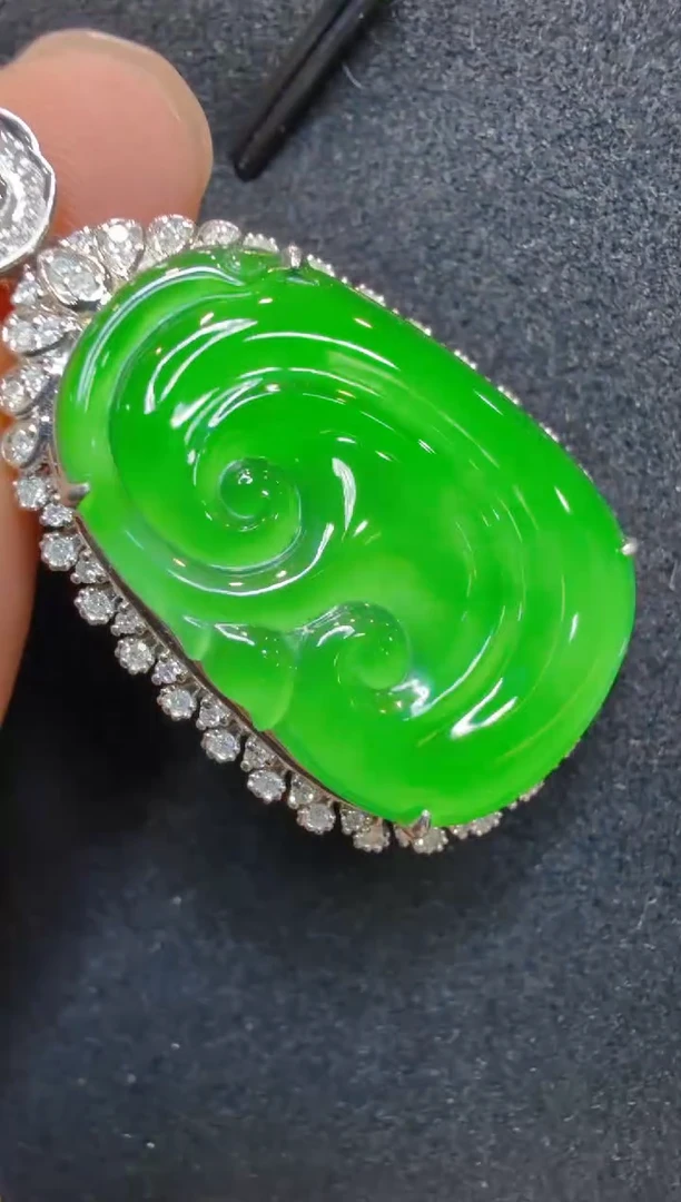 吊坠(不含链)18K金镶嵌翡翠多样性团购发一件