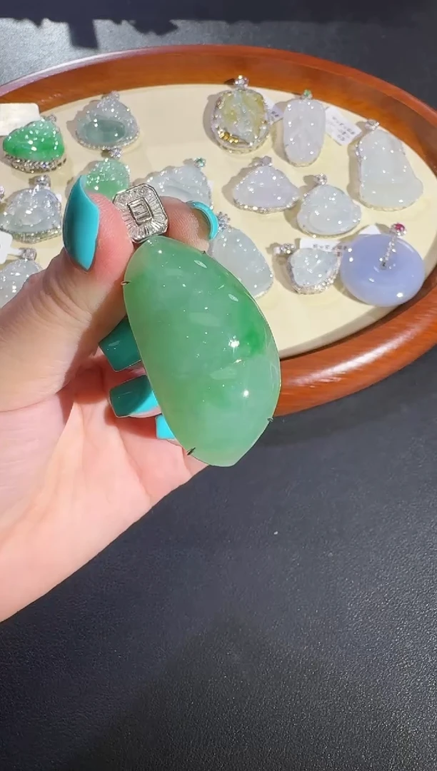 吊坠(不含链)18K金镶嵌翡翠【源头工厂】钻石镶嵌