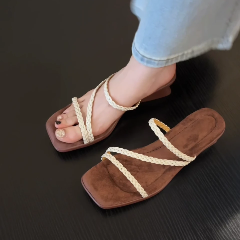 Pokoy-3cm法式复古方头一字带凉拖鞋新款百搭粗跟露趾凉鞋