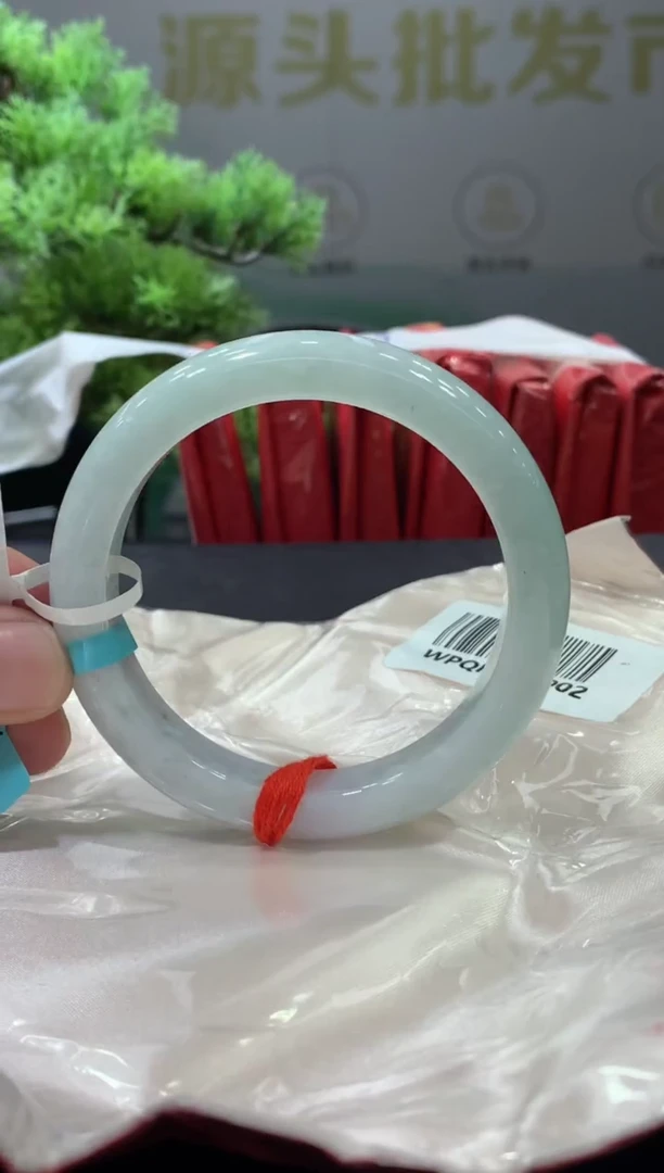 未镶嵌手镯翡翠翡翠手镯