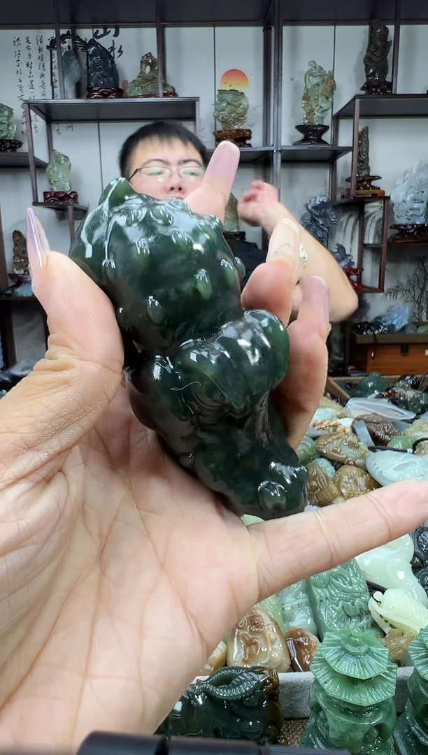 未镶嵌和田玉把件180