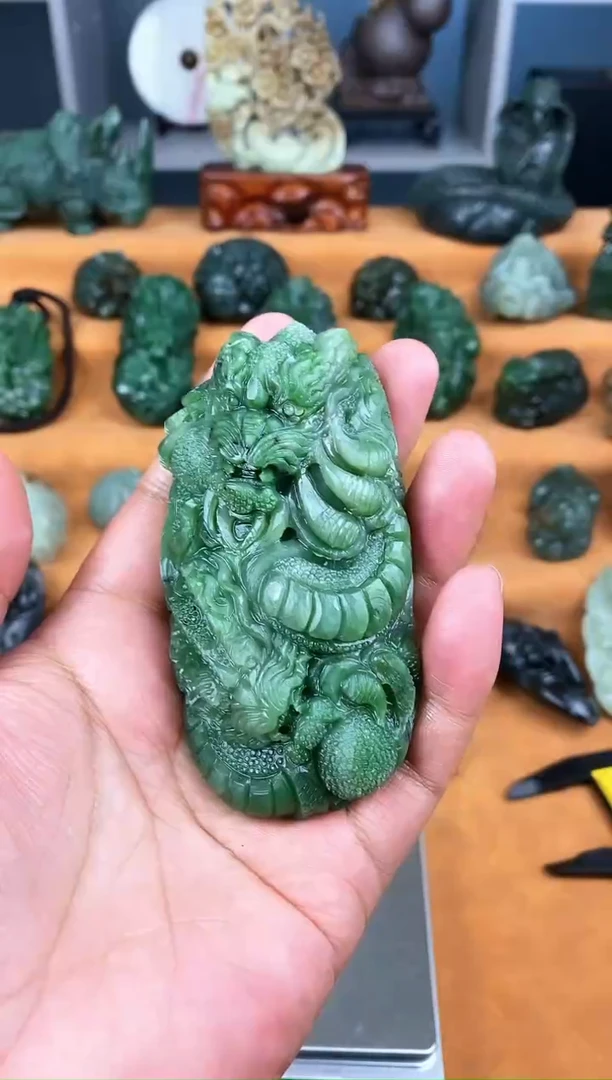 颈饰未镶嵌和田玉1