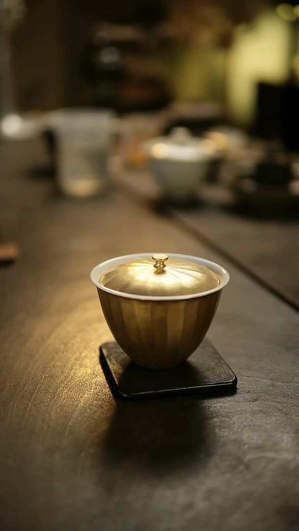 阿眠     一延金彩盖碗号