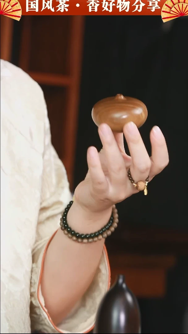 绿檀扁腹瓶0000000