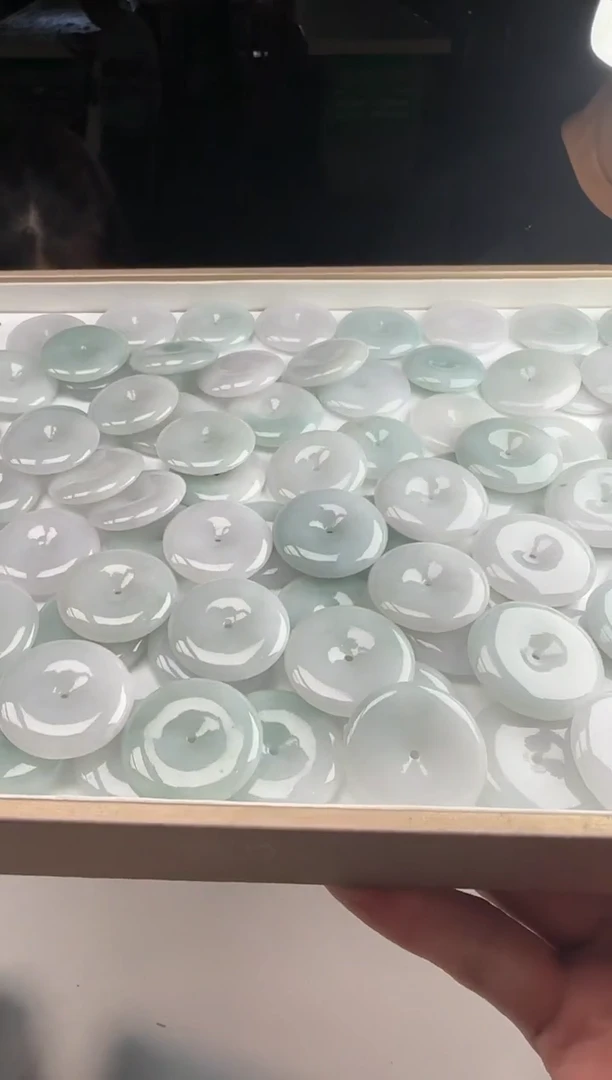 翡翠未镶嵌颈饰30377（多样性发货一个）