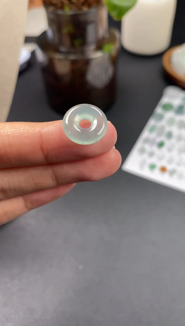 翡翠裸石翡翠冰种甜甜圈