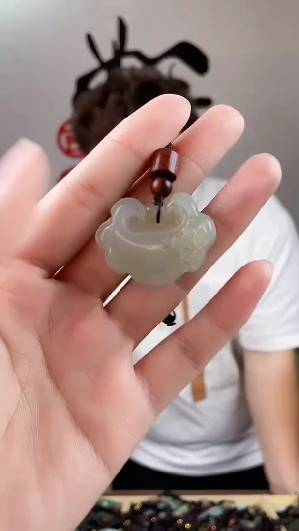 和田玉未镶嵌颈饰拍一发一，多样性发货