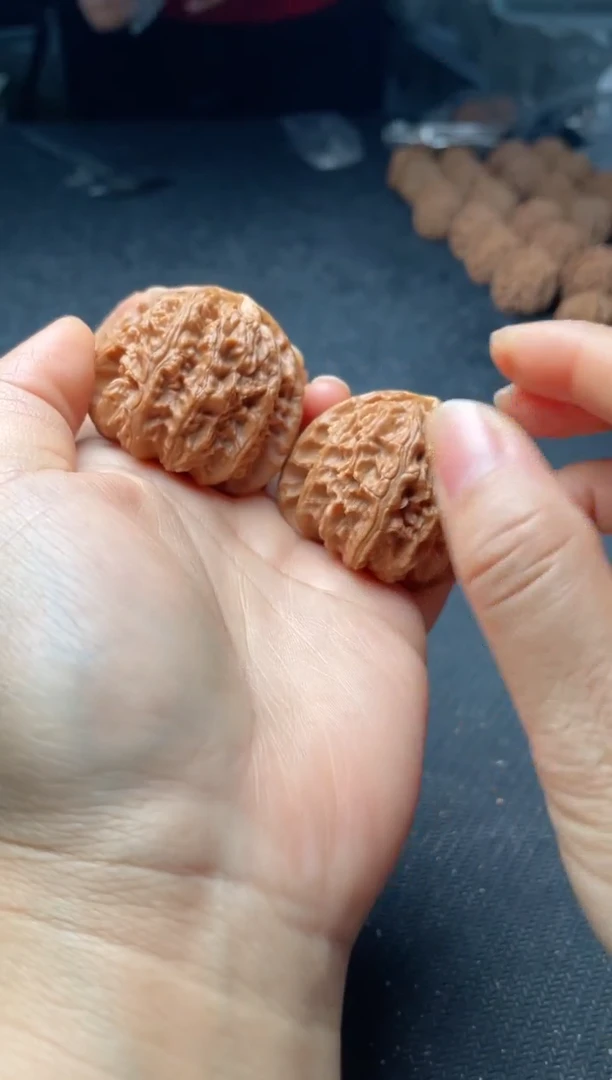 把件文玩核桃w79  白狮子 43尺