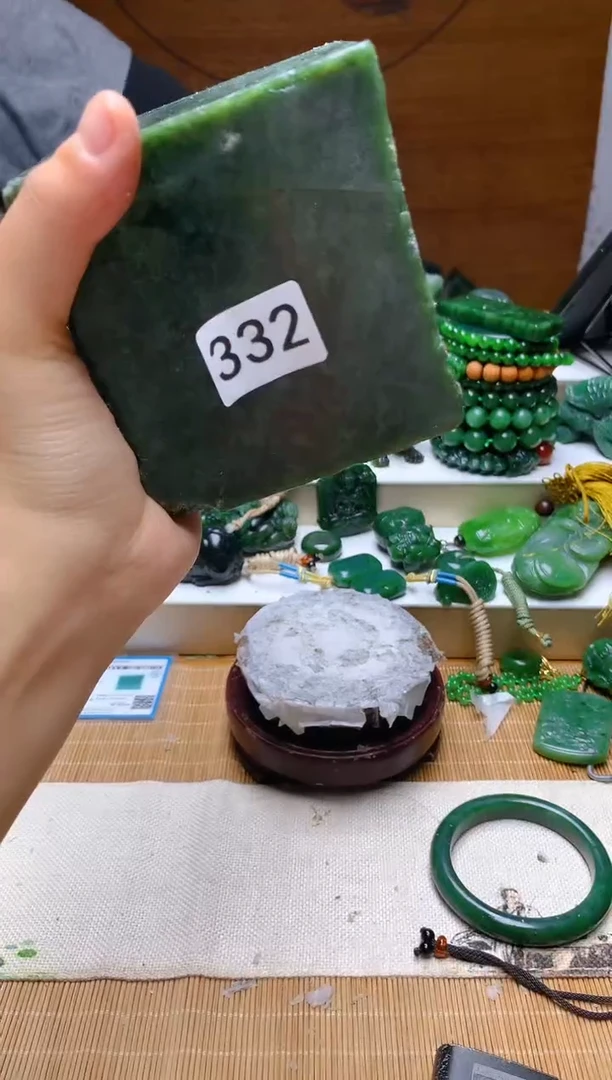 未镶嵌和田玉（碧玉）珠宝半成品1