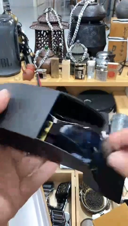 瓷片闪购商品  如图所示