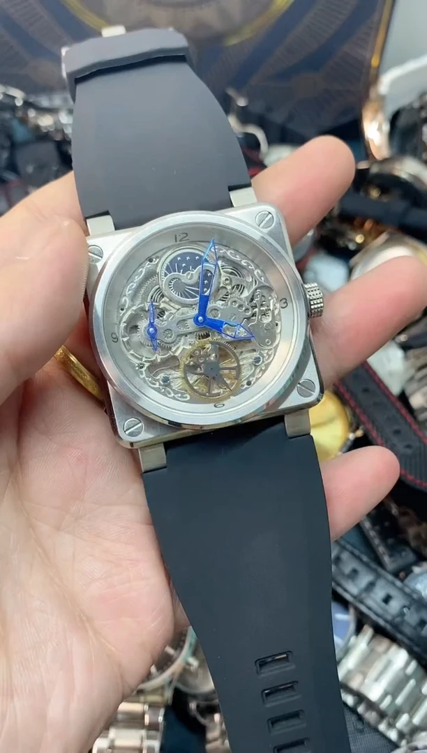 双时区镂空陀飞轮全自动机械