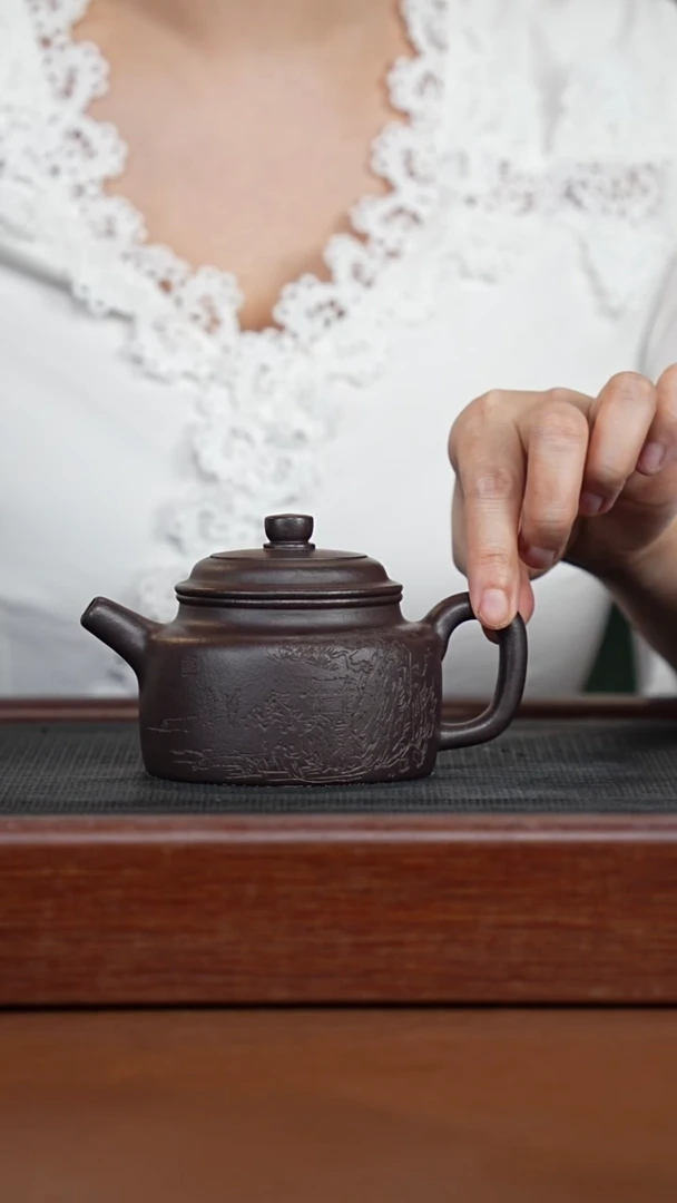 茶壶紫砂黑墩头刻绘德中