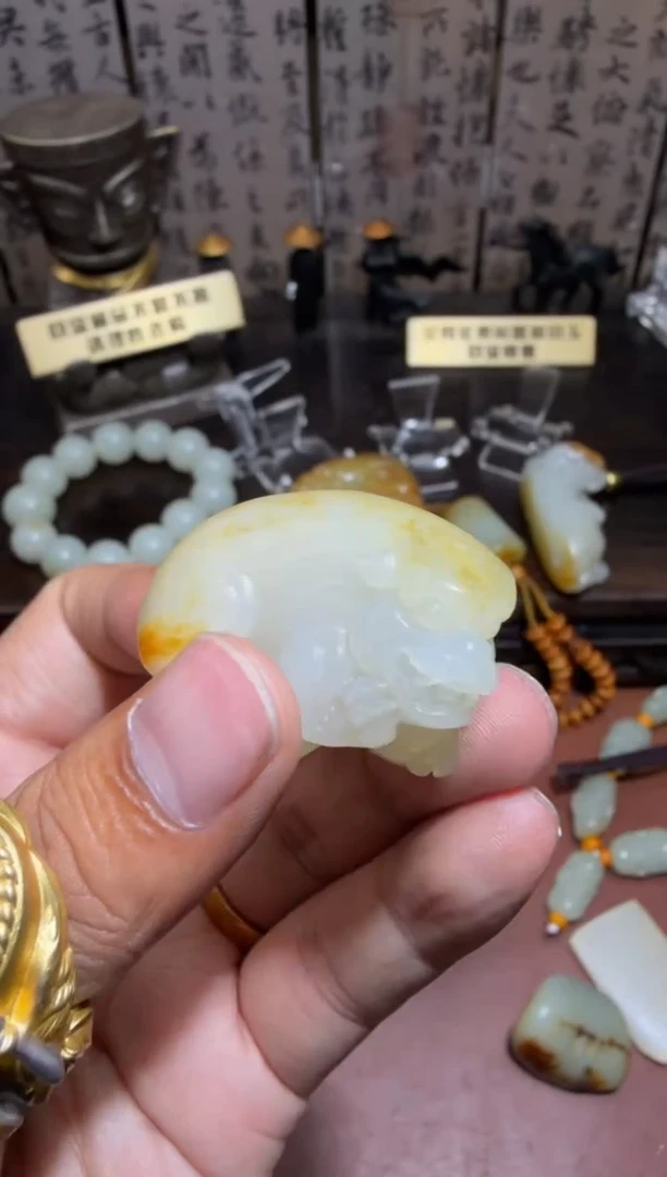 未镶嵌和田玉挂件1