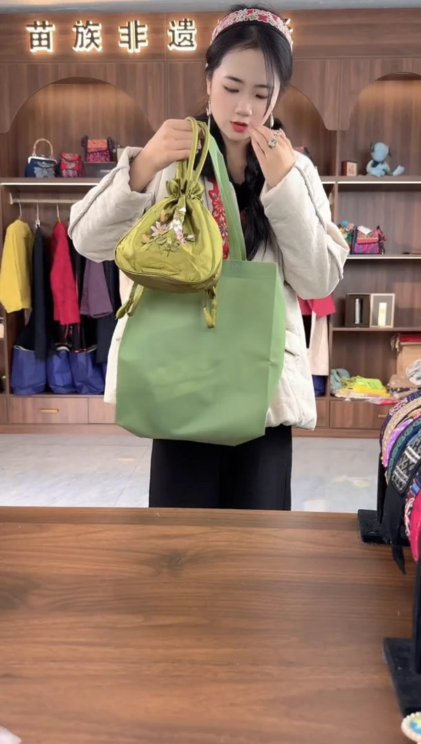 刺绣扶光苗绣传承L4