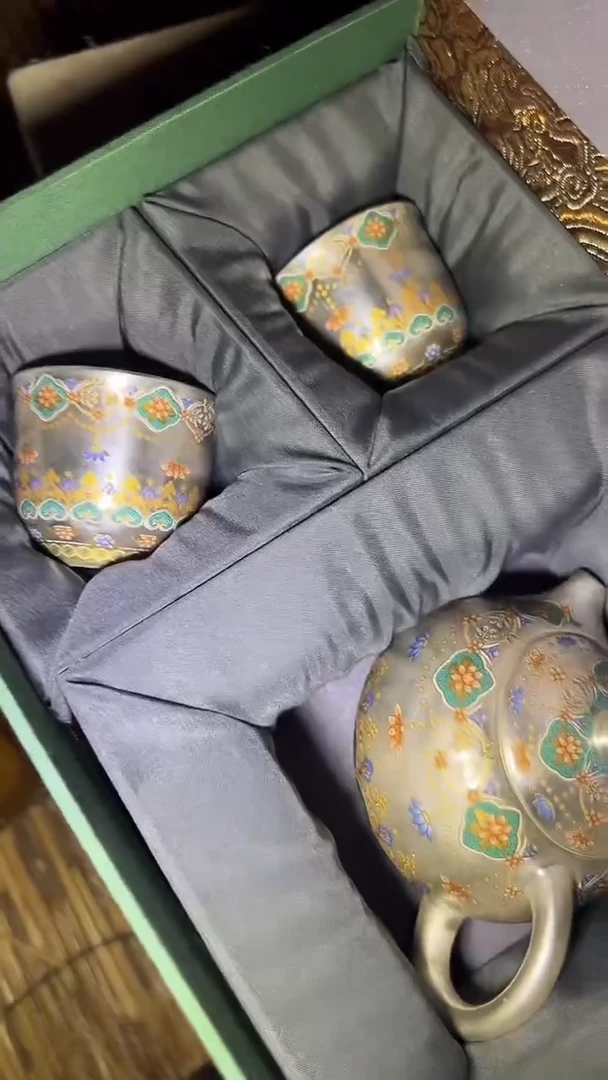 金属高端创意福利摆件