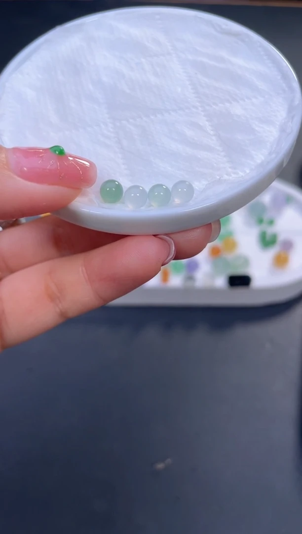 颈饰未镶嵌翡翠咪啊A889