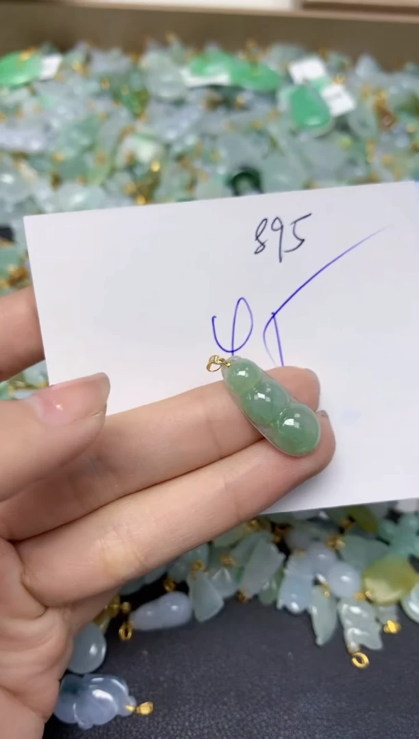 【闪购商品】翡翠颈饰18K金镶嵌天然翡翠A货