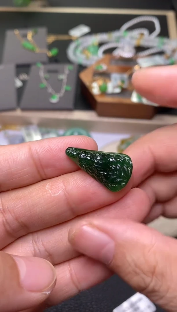 颈饰未镶嵌翡翠云*净货40834