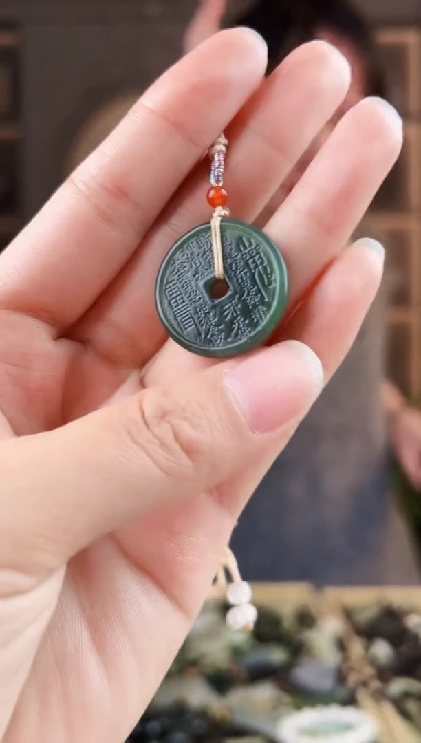 颈饰未镶嵌和田玉拍一发一，多样性发货