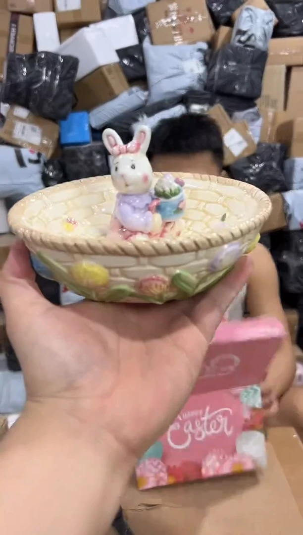 瓷片粉色原盒兔子碗