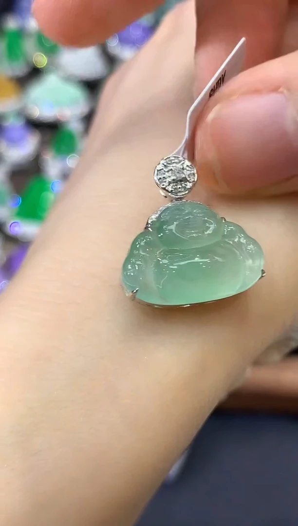 吊坠(不含链)18K金镶嵌翡翠C22