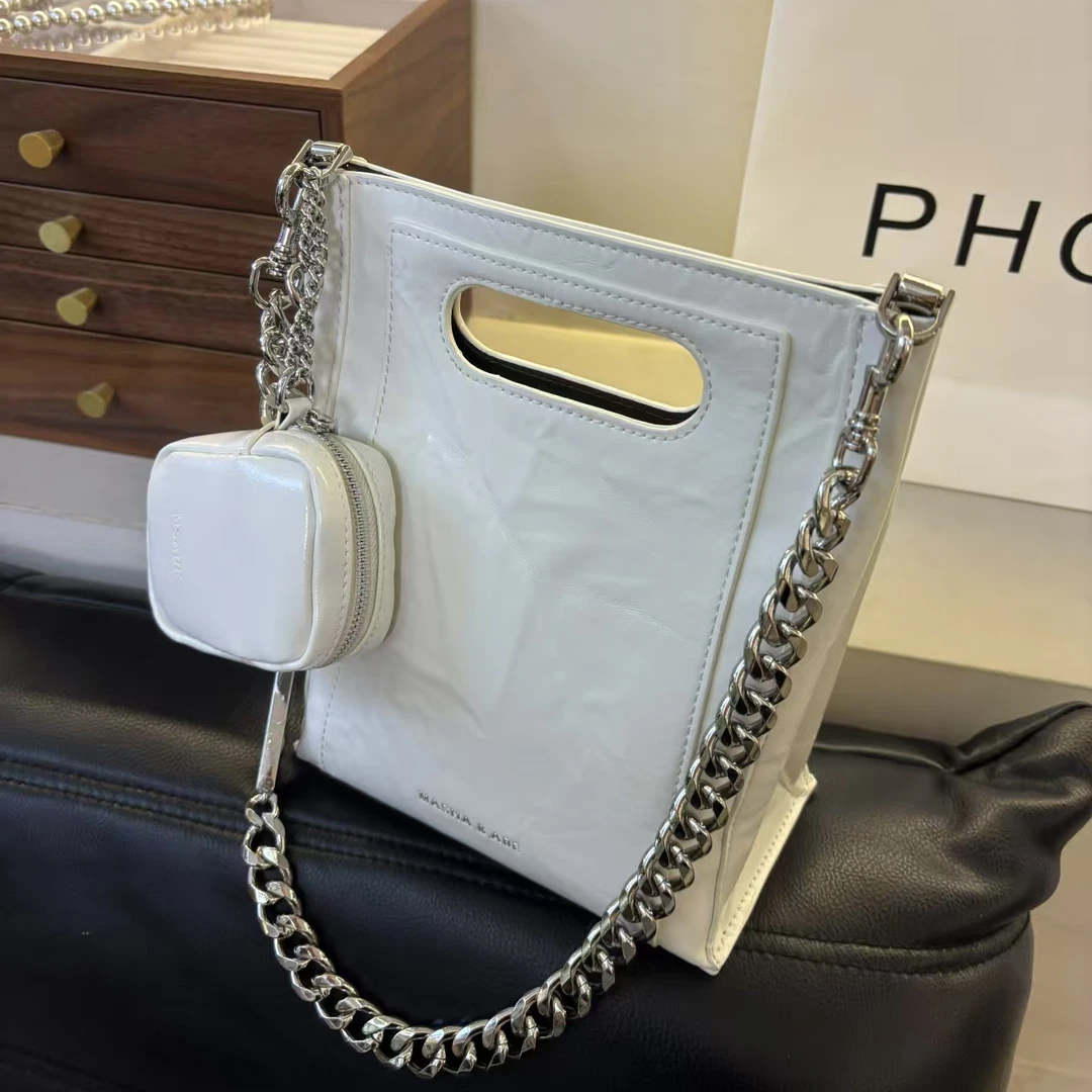 2025春夏新款单肩斜挎包 小众设计款轻奢简约时尚百搭通勤极简风