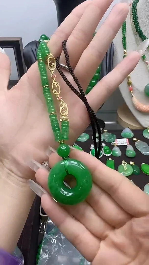 满绿厚甜甜圈一套