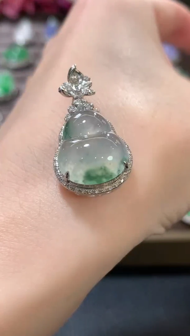 吊坠(不含链)18K金镶嵌翡翠a22