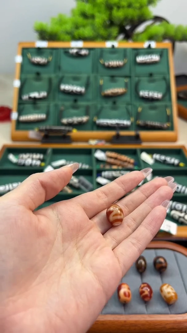 玛瑙/玉髓（覆膜）颈饰未镶嵌14.（微瑕随机发货）