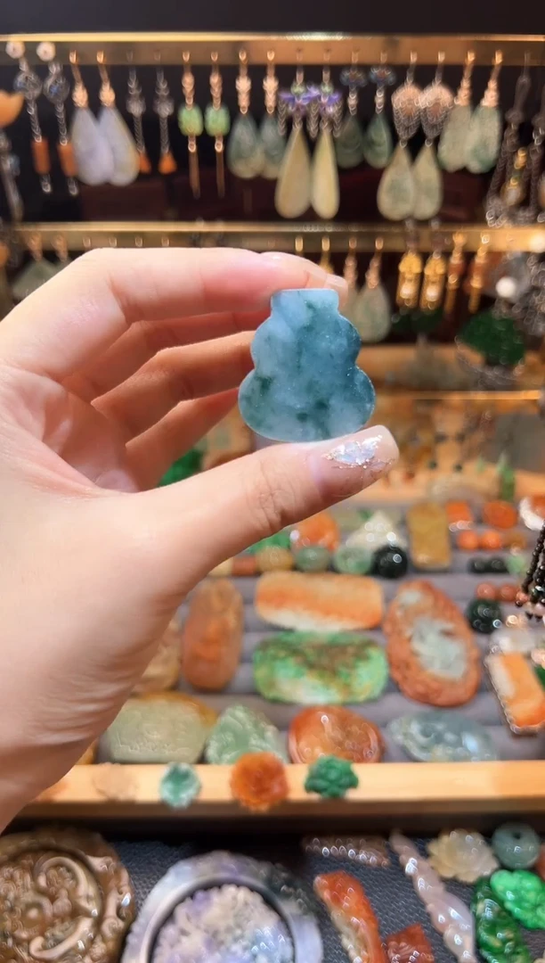 定制翡翠未镶嵌不*翡翠