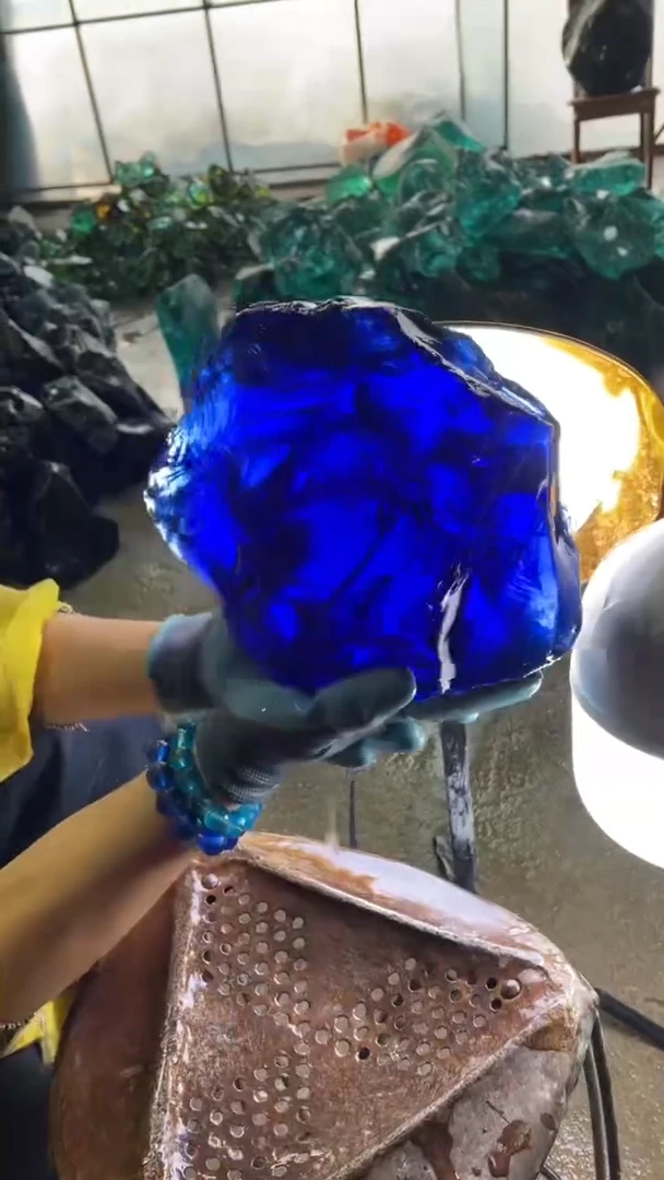 新疆五彩石原石摆件