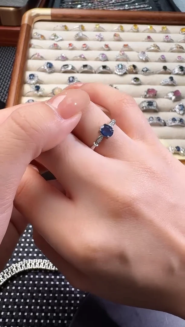 颈饰蓝宝石未镶嵌1104048