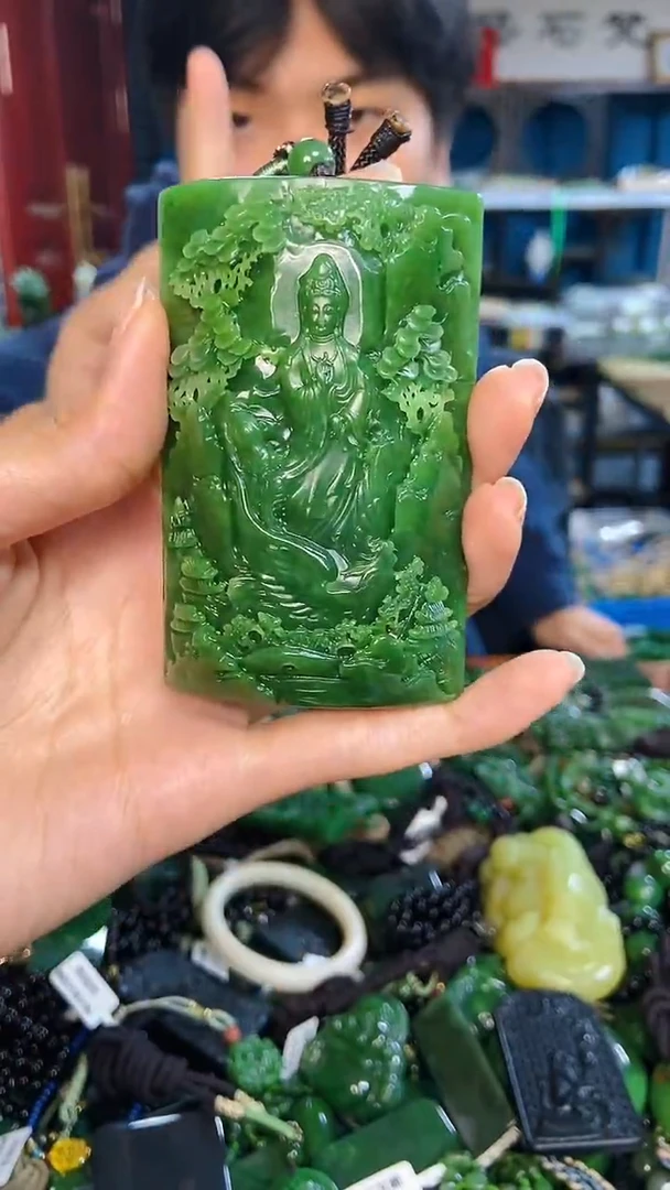 未镶嵌和田玉挂件1