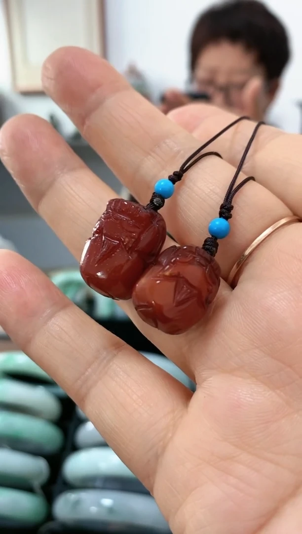 【闪购商品】琥珀裸石未镶嵌貔貅福利挂件