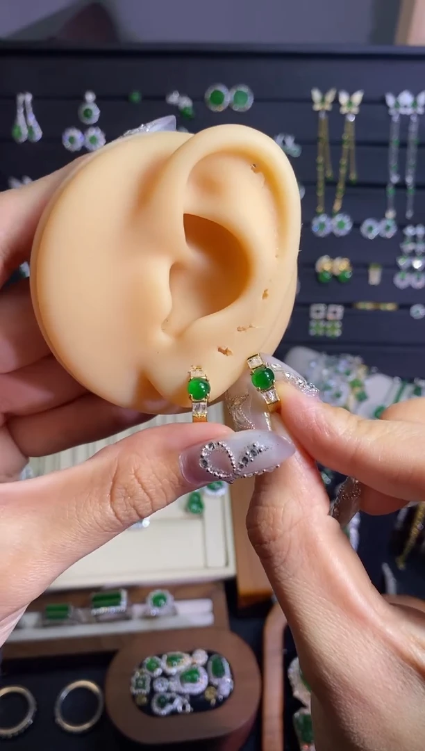 银S925镶嵌翡翠耳饰蛋面耳包