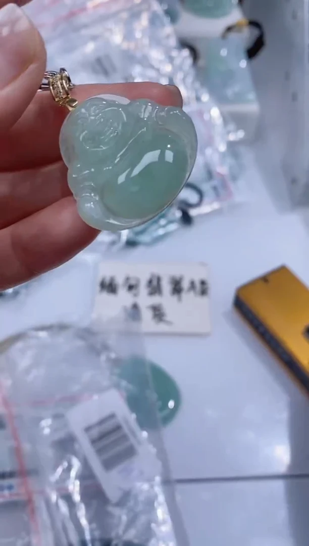 颈饰银S925镶嵌翡翠吊坠