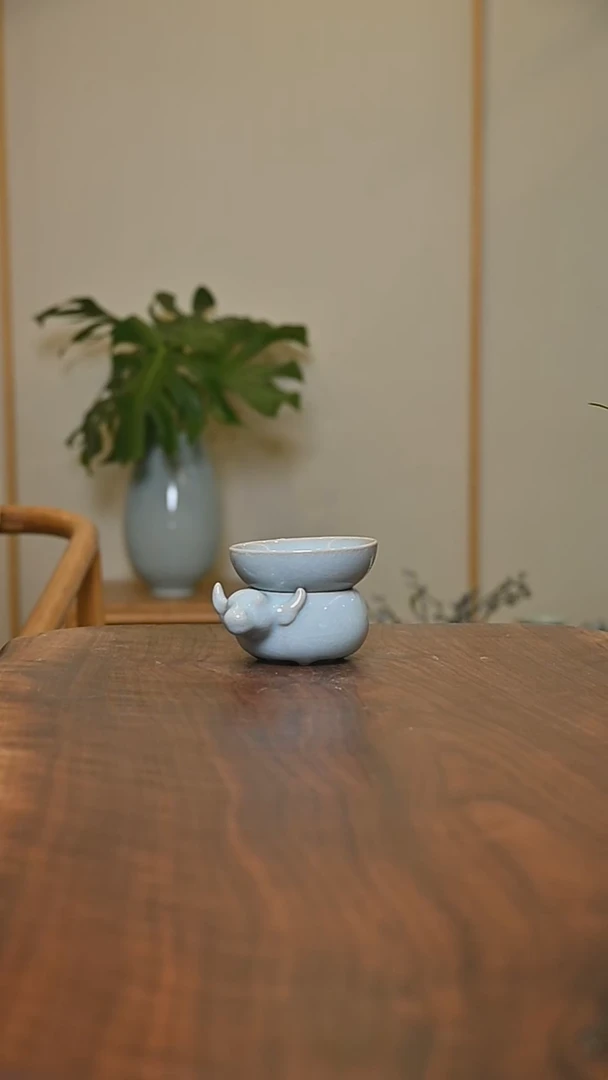 卧牛茶漏 天青 微瑕 朱家汝窑款