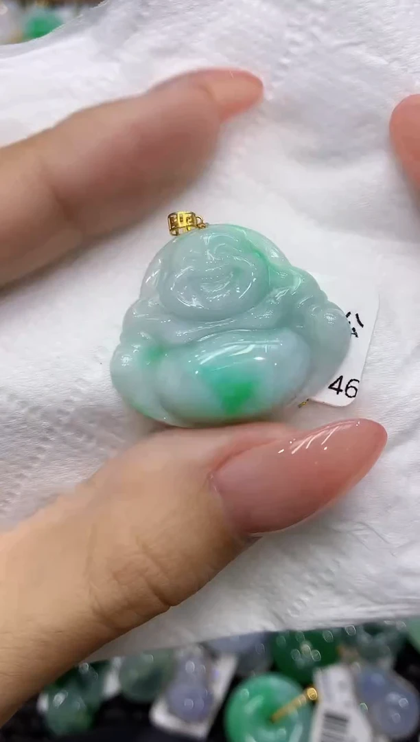 颈饰18K金镶嵌翡翠111111111111