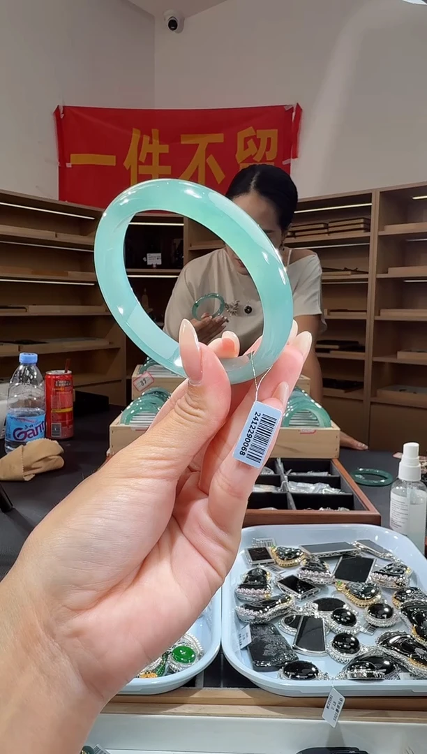 未镶嵌手镯翡翠62圈