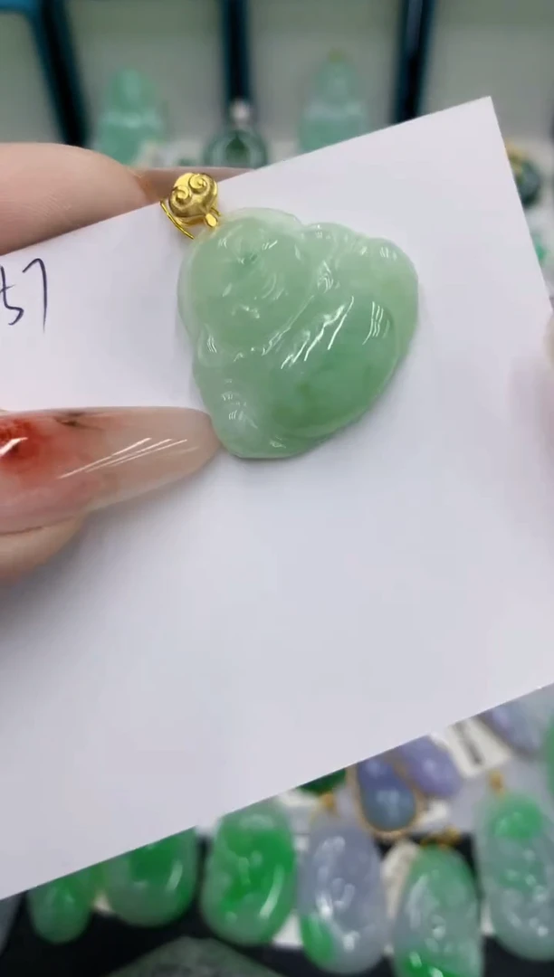 翡翠未镶嵌颈饰111111111