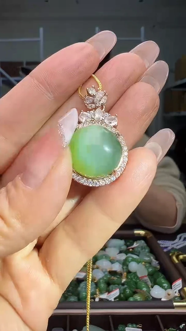 颈饰银S925镶嵌和田玉（多样性发货.发其一）11.28.80