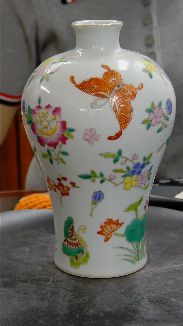 瓶粉彩花蝶纹梅瓶#16#