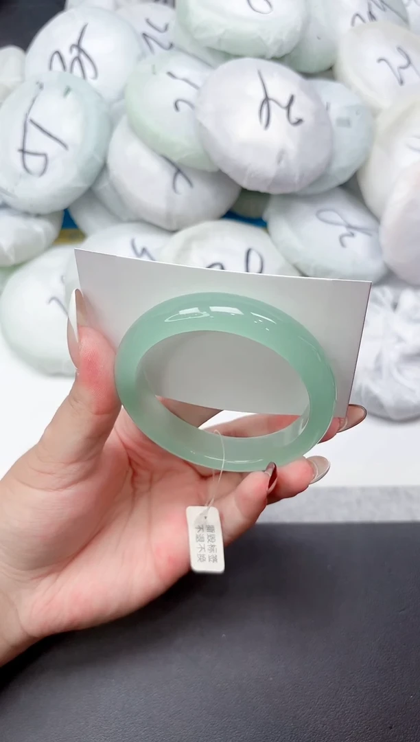 未镶嵌手镯石英质玉312-55.4