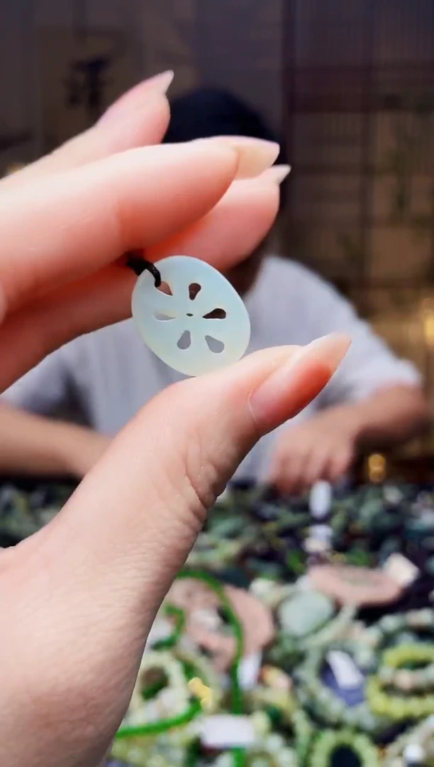 颈饰未镶嵌和田玉多样性发货，拍一发一