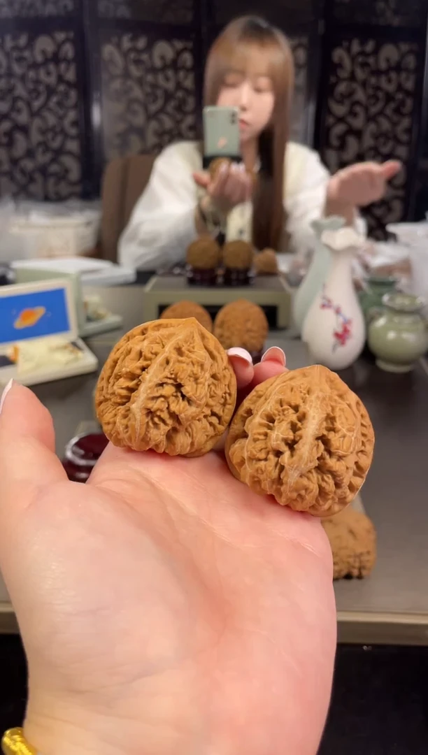 【闪购商品】文玩核桃把件大粗筋45尺-13