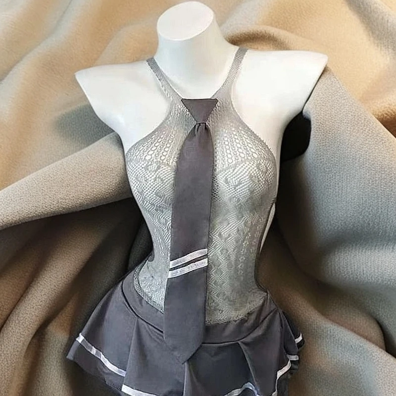 包臀辣妹战袍开叉挂脖显瘦穿搭酒吧修身日系火辣美女挂脖裙洋气