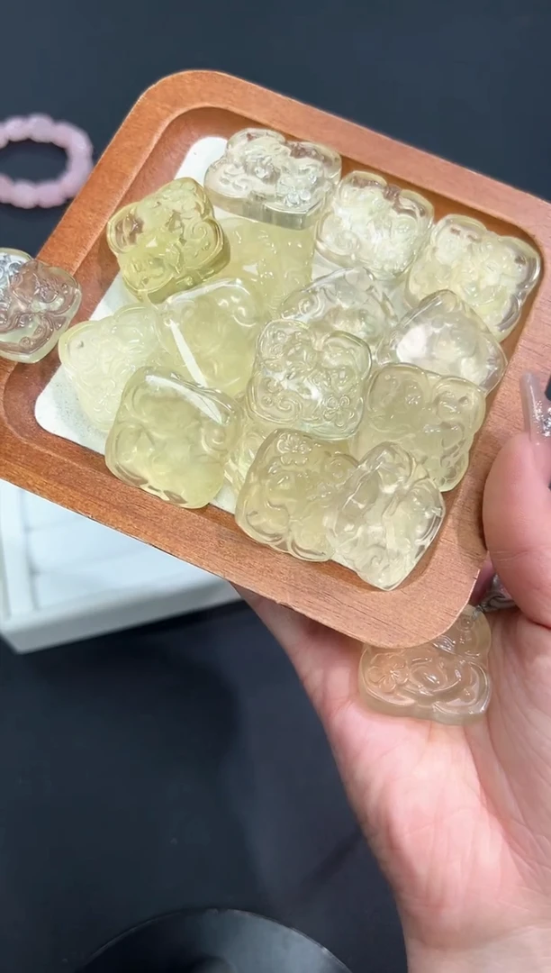 【闪购商品】水晶吊坠(赠链)未镶嵌2a多样性发其一/1个默认微瑕